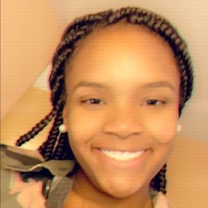 Meet your Posher, Akaila